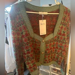 Sweetheart neckline cardigan.